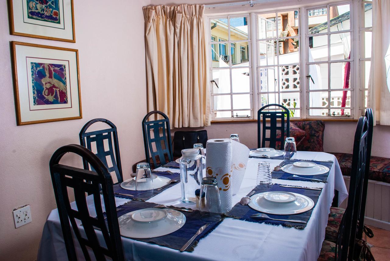 Upperroom Guesthouse 姆巴巴内 外观 照片