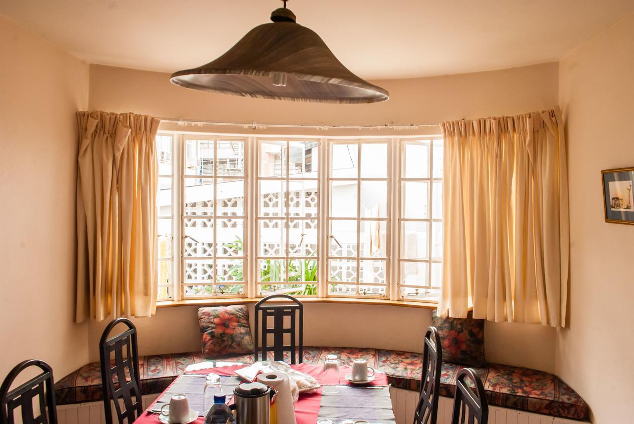 Upperroom Guesthouse 姆巴巴内 外观 照片