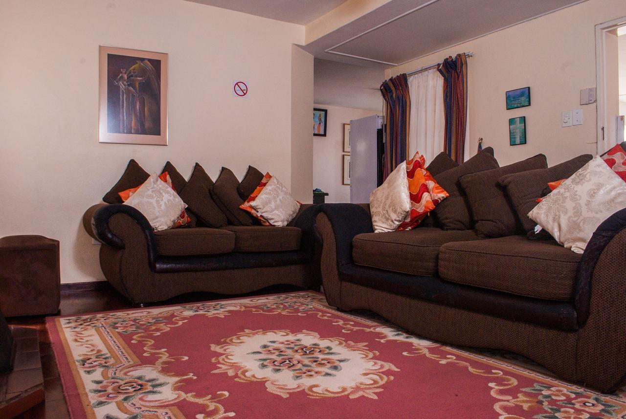 Upperroom Guesthouse 姆巴巴内 外观 照片